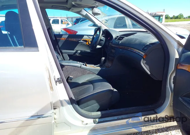 WDBUF65J74A552596: 42173799