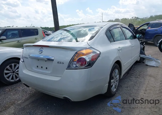 1N4AL2AP5CN483064: 42173833