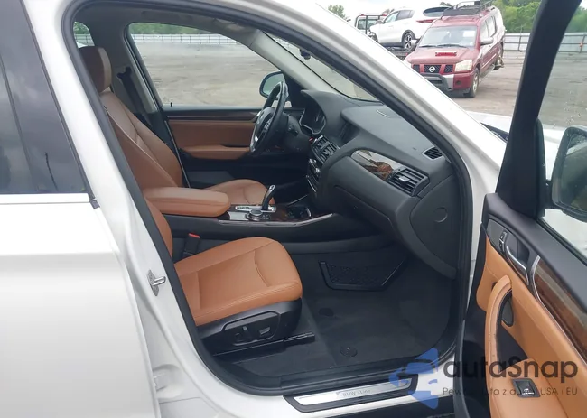 5UXWY3C52F0E97882: 42174028