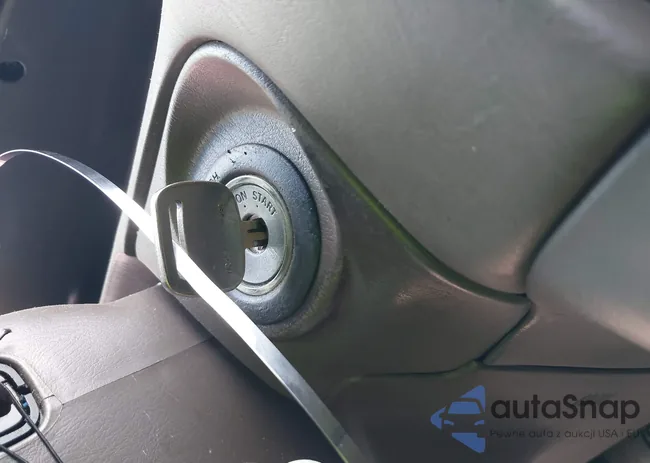 4T1BG22K3VU090917: 42174600