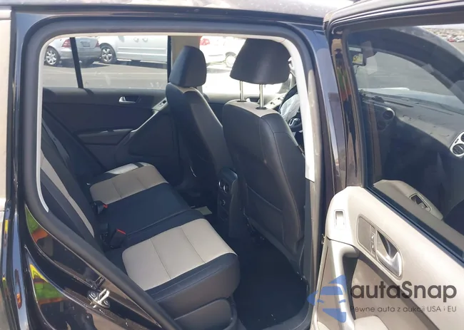 WVGAV7AX8HK001869: 42174615