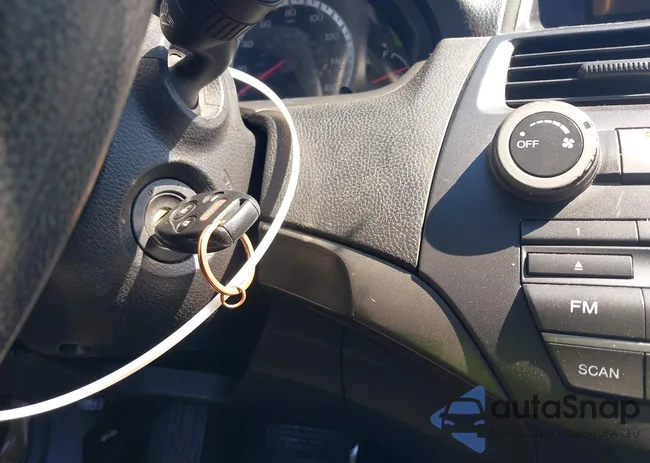 1HGCP2F45AA192284: 42174758