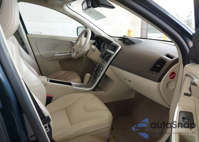 YV4902DZ8B2153953: 42175056