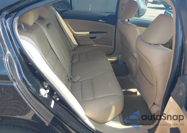 1HGCP2F61BA141576: 42174297