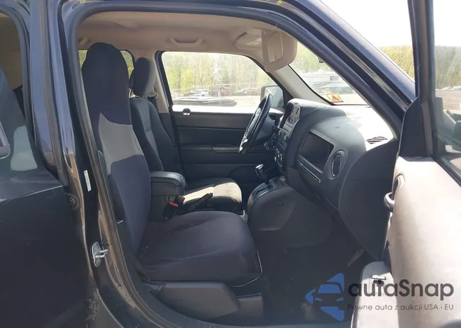 1C4NJRFB3ED803417: 42175179