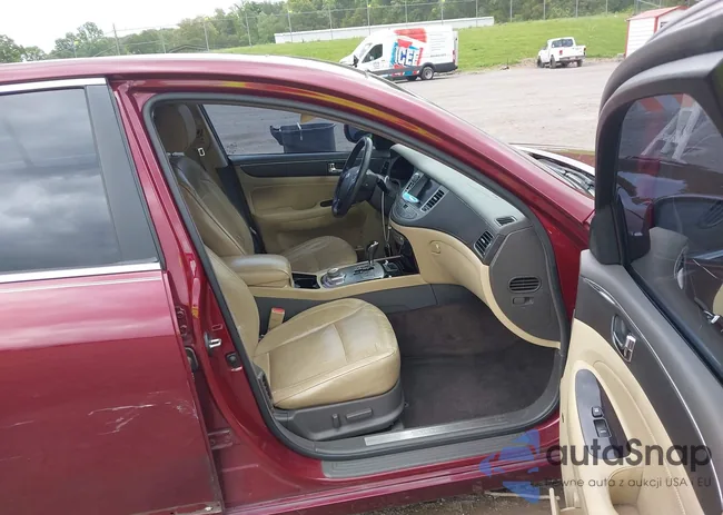 KMHGC4DE2AU077493: 42176511