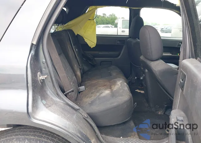 1FMCU03G29KA86046: 42176658