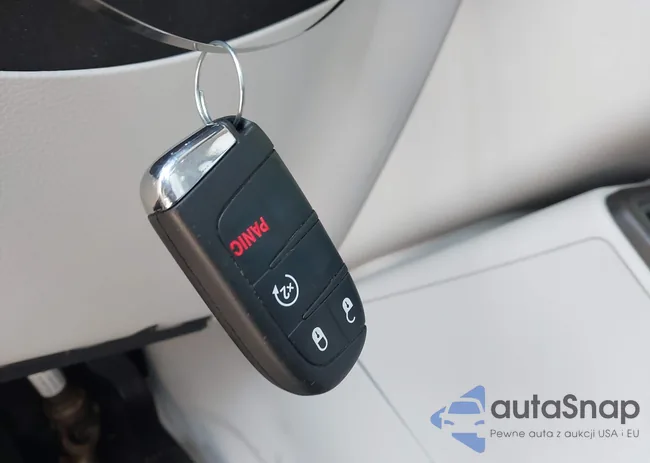 ZACCJADB3JPG74022: 42176764