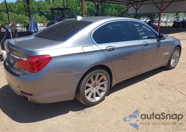 WBAKA8C52CDX01032: 42176897