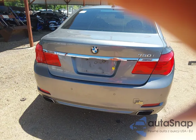 WBAKA8C52CDX01032: 42176897