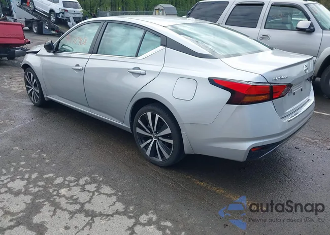 1N4BL4CW5NN388690: 42176908