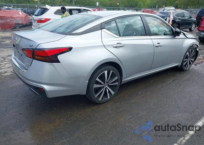 1N4BL4CW5NN388690: 42176908