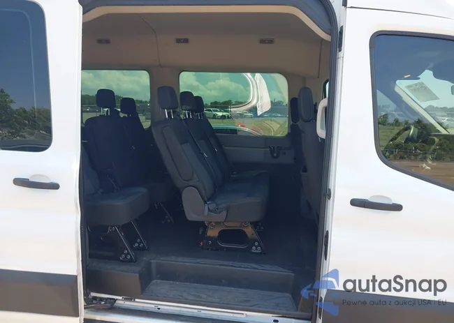 1FBAX2C80LKA23515: 42176965