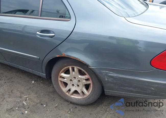 WDBUF87J16X186241: 42176312