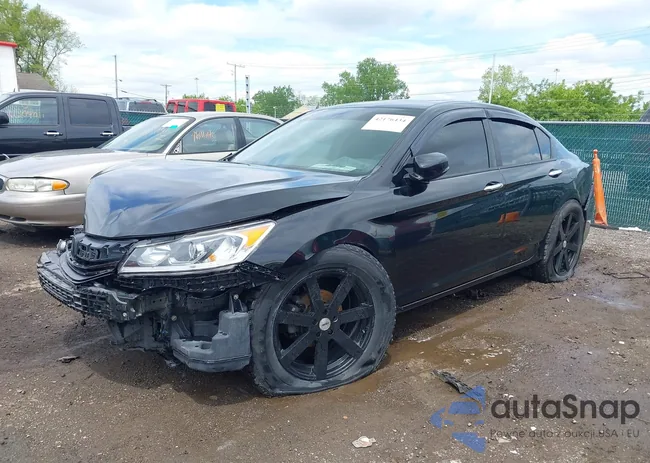 1HGCR2F8XGA105579: 42176434