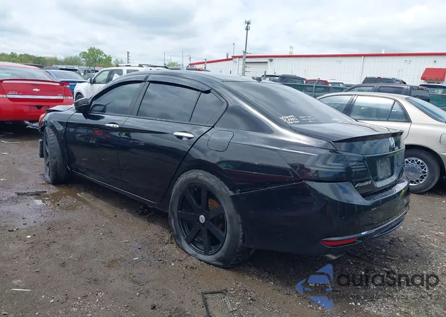 1HGCR2F8XGA105579: 42176434