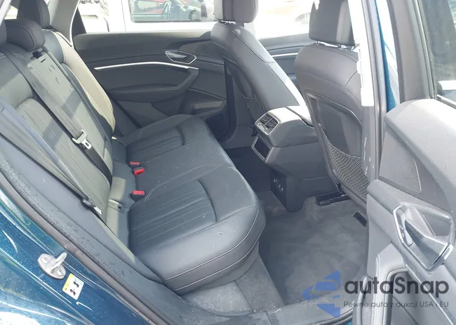 WA1LAAGE9KB024865: 42177643