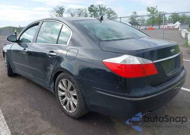 KMHGC4DE2BU130517: 42177787