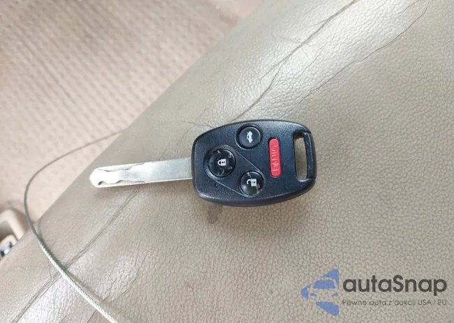 1HGCP36809A007742: 42177937