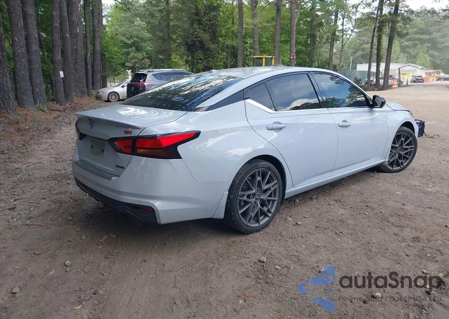 1N4AL4CV6PN301305: 42177158