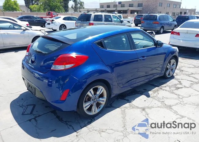 KMHTC6AD5GU302018: 42177275