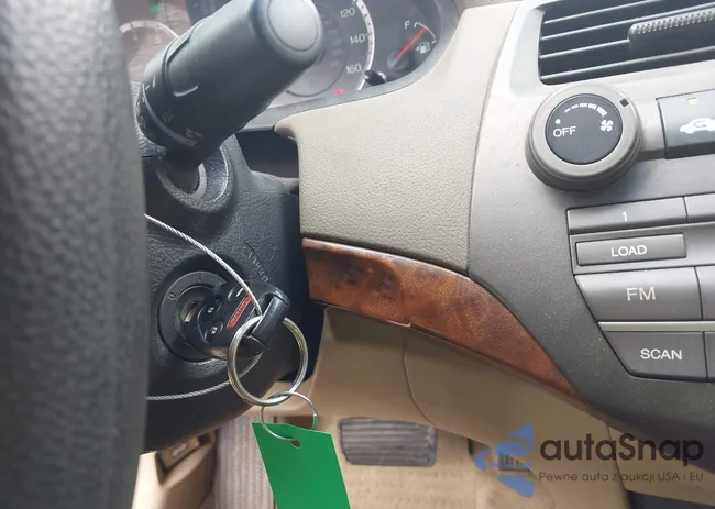 1HGCP2F70AA041007: 42177292