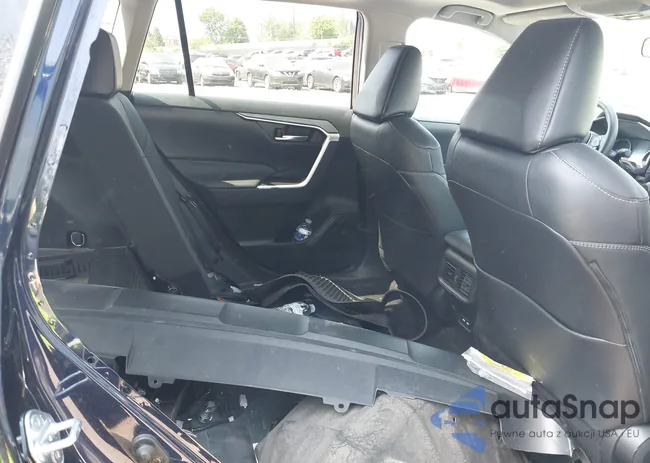 2T3A1RFV6MW204585: 42177351