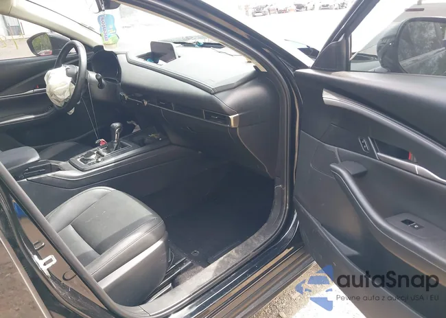 3MVDMBBM6PM554733: 42178557