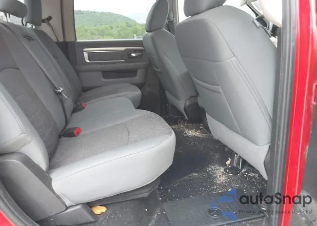 3C6UR5DL1JG191098: 42178761