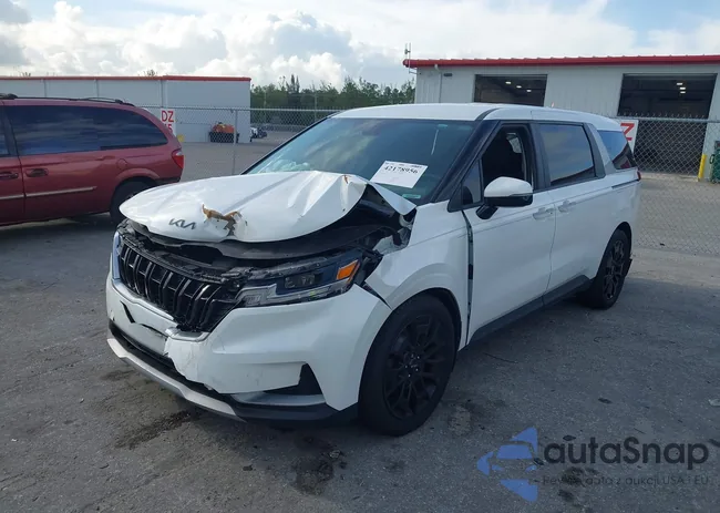 KNDNB4H35N6156173: 42178956