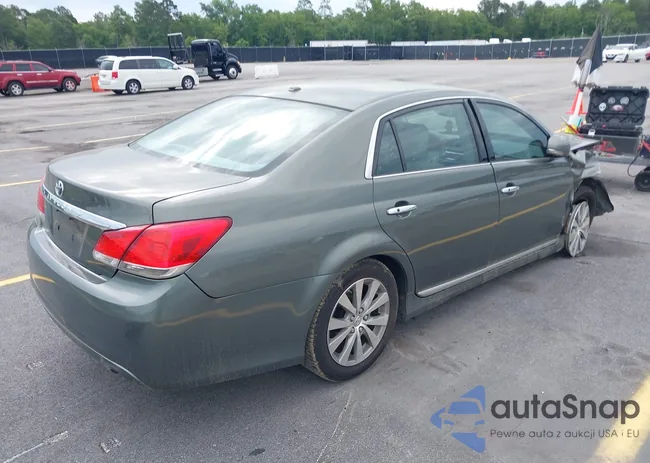 4T1BK3DB2CU449821: 42178070