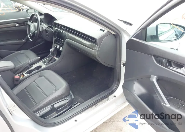 1VWMA7A32LC021805: 42178397