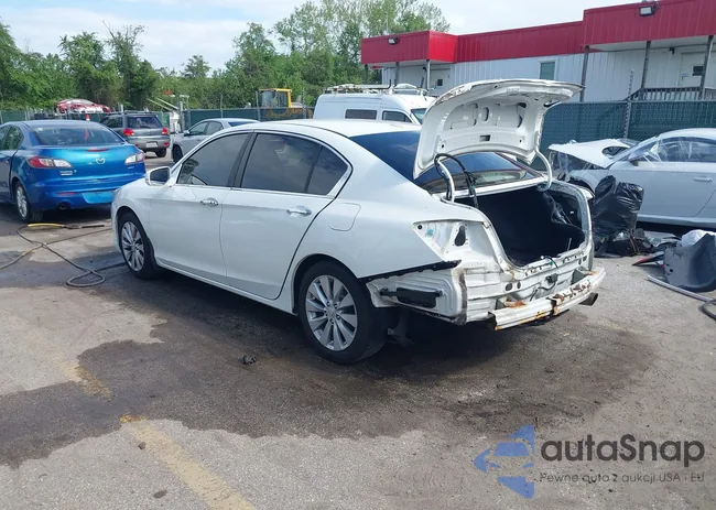 1HGCR2F83DA012107: 42179557