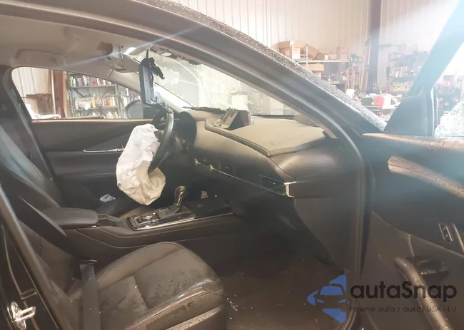 3MVDMBCM0PM570103: 42179866