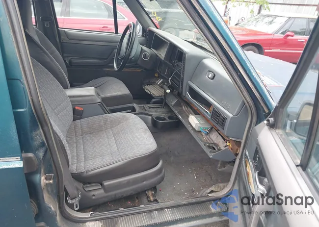 1J4FJ78S1TL270485: 42179869