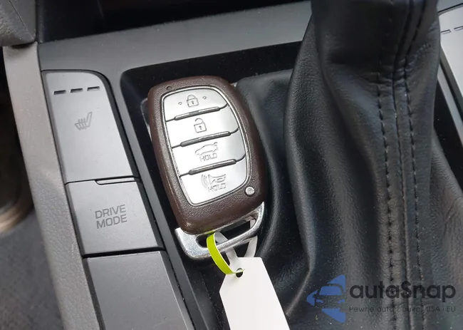 KMHD84LFXKU762860: 42179880