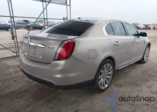 1LNHM93R39G634750: 42179995