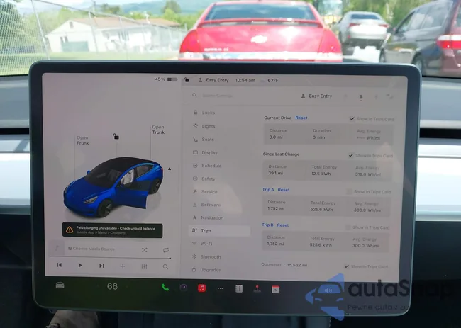 5YJ3E1EAXPF620484: 42179063