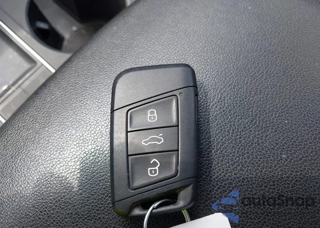 1V2CR2CA9JC535166: 42179451