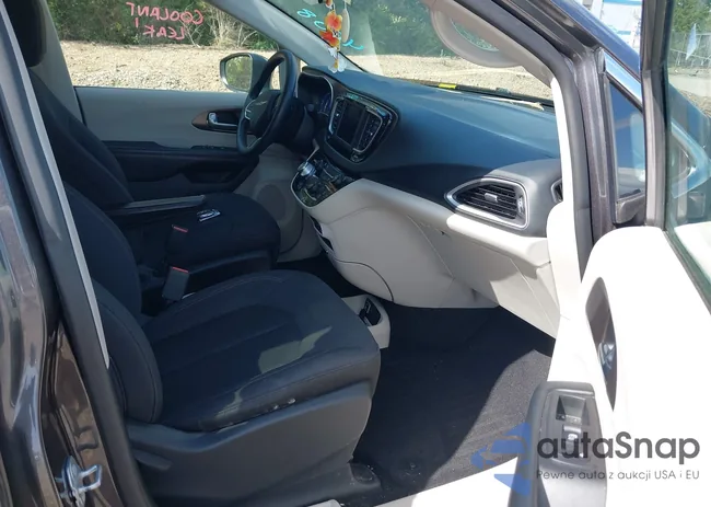 2C4RC1AG5KR629343: 42180565