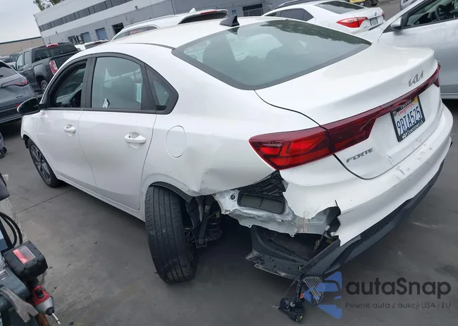 3KPF24AD7NE487564: 42180611