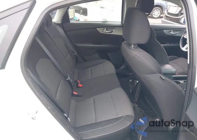 3KPF24AD7NE487564: 42180611