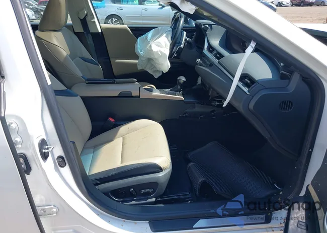 58AD11D17MU005321: 42180688