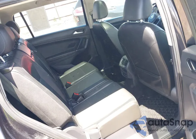 3VV2B7AX6JM168894: 42180708