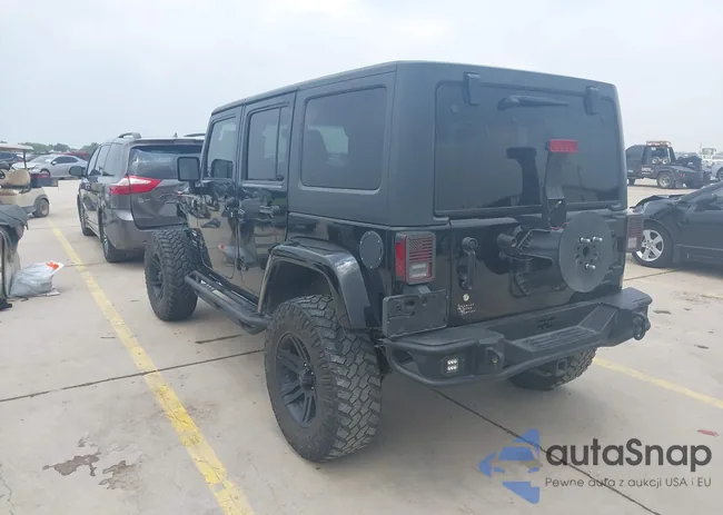 1C4BJWEG2DL585926: 42180759