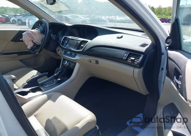 1HGCR6F78FA004893: 42180842