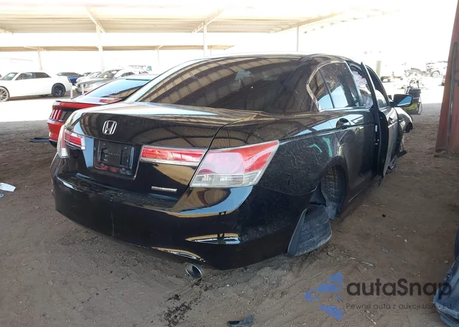 1HGCP2F61BA113499: 42180850