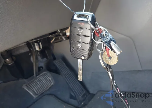 KNDPB3AC9G7810280: 42180910