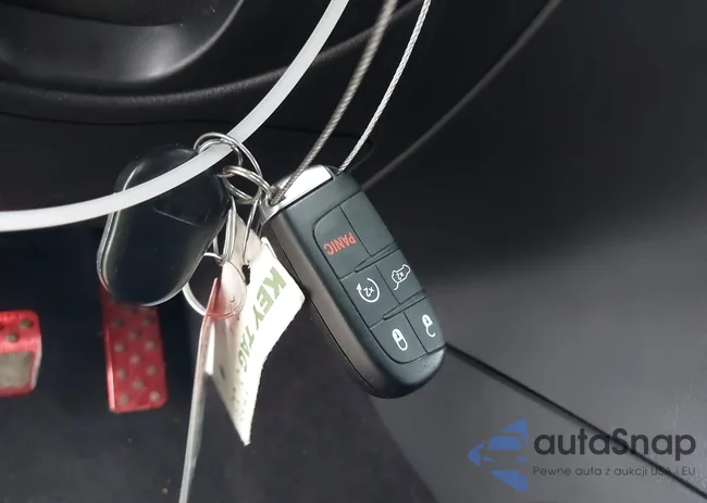 1C4RJFCM6FC197236: 42181028