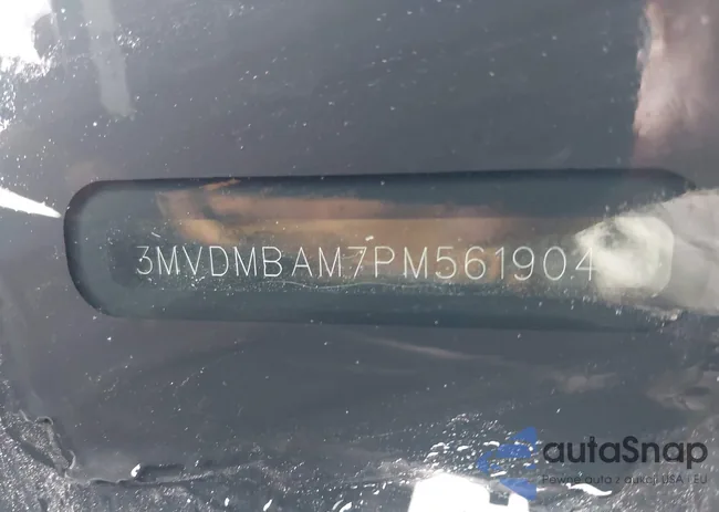 3MVDMBAM7PM561904: 42181907